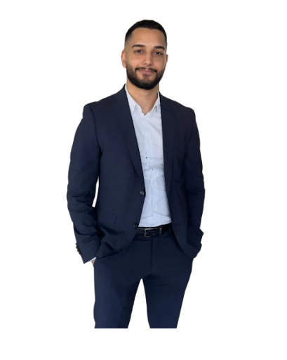 Ahmadwalid Helmand, Geschäftsführer von ScaleBase, im dunkelblauen Anzug